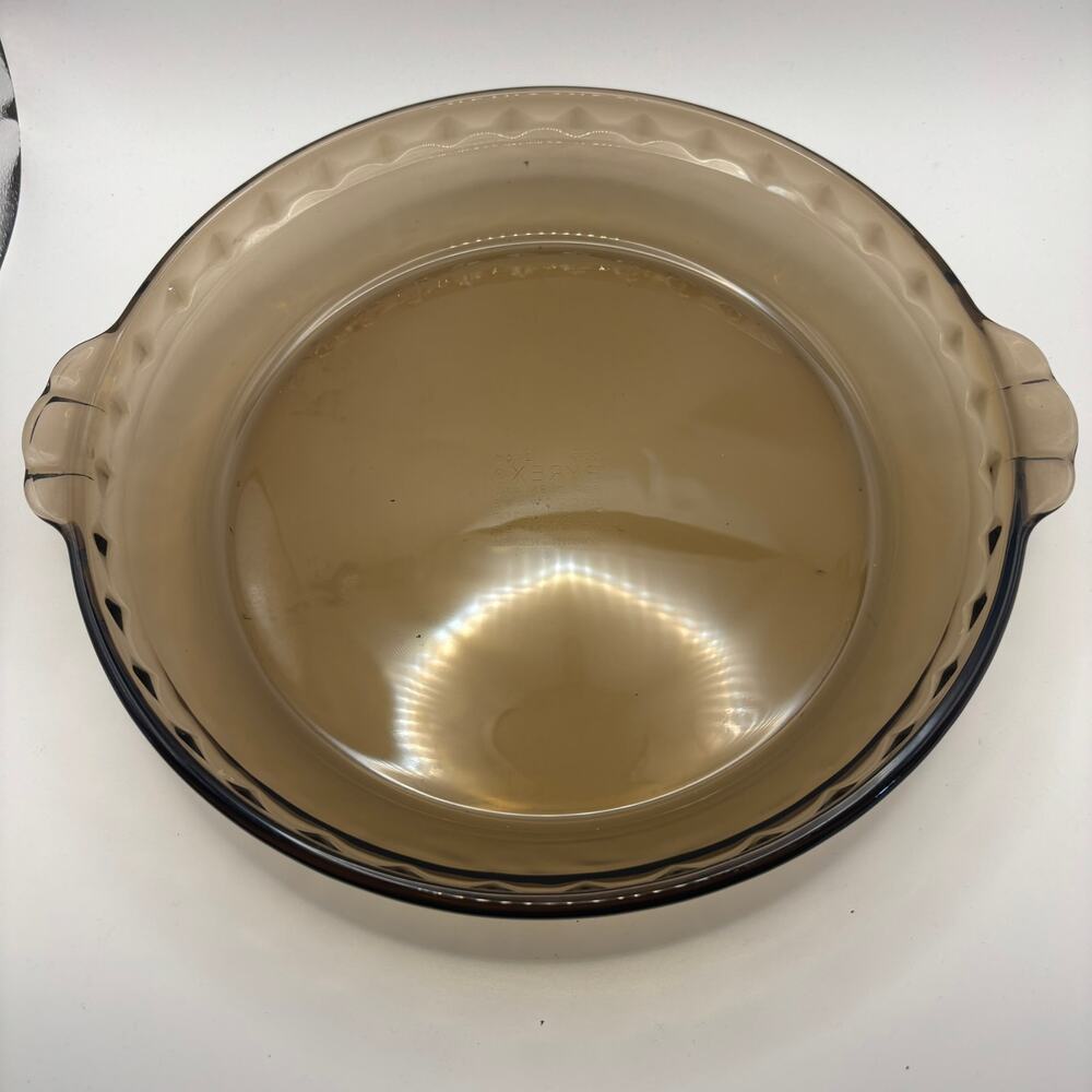 Pyrex Amber Glass Fluted Pie Plate Crimped Rim 9" Baking Dish USA 229